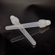 Plastične bočice s čepovima na navoj